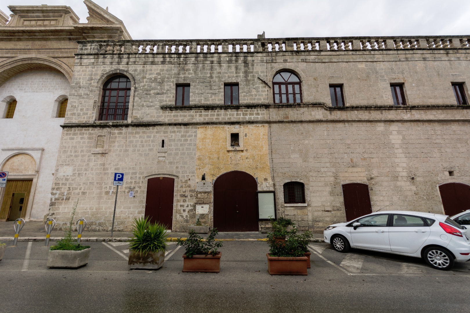 Fronte convento